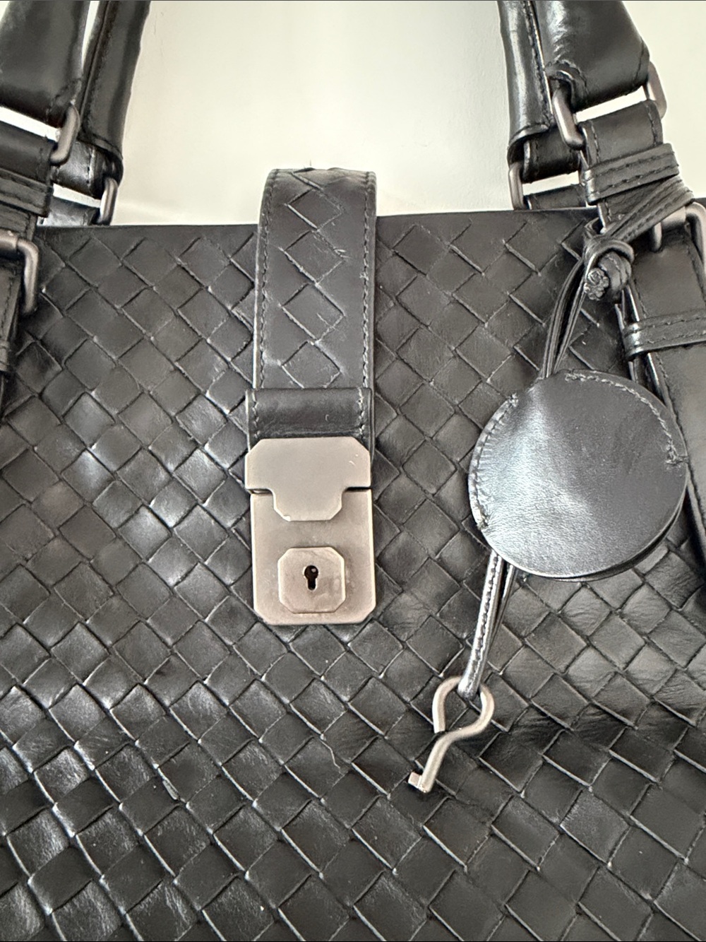 BOTTEGA VENETA Vintage Intrecciato Woven Leather Tote Bag Black - Picture 2 of 13